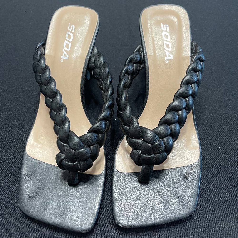 Soda Women's Black Braided Thong Sandals
